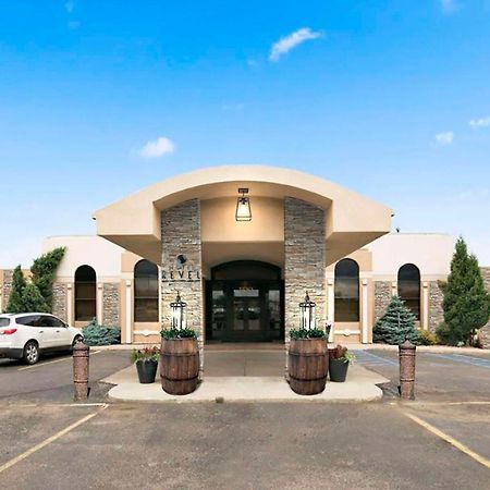 Revel Hotel Minot - Surestay Collection By Best Western Extérieur photo