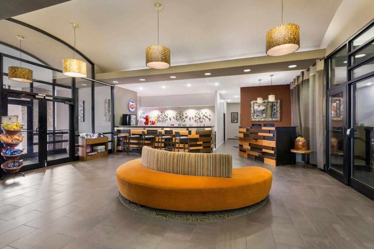 Revel Hotel Minot - Surestay Collection By Best Western Extérieur photo