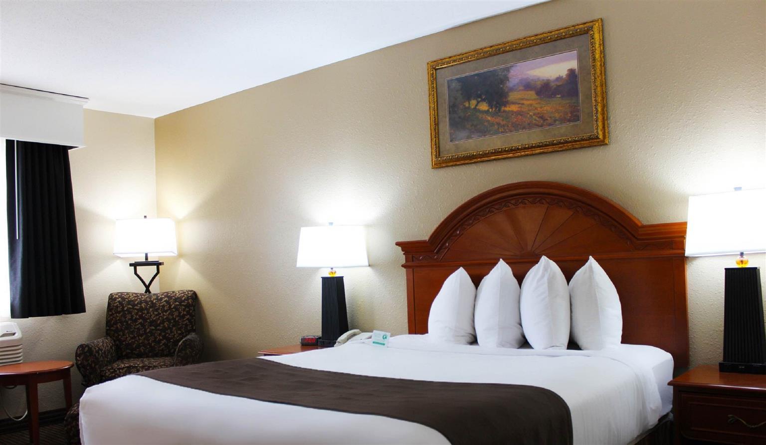 Revel Hotel Minot - Surestay Collection By Best Western Extérieur photo