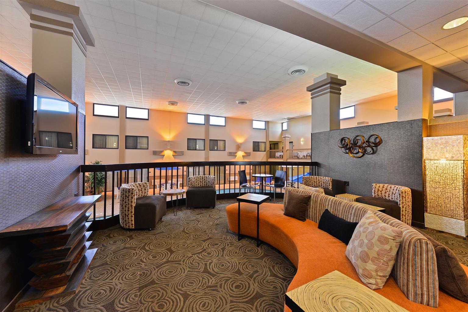 Revel Hotel Minot - Surestay Collection By Best Western Extérieur photo