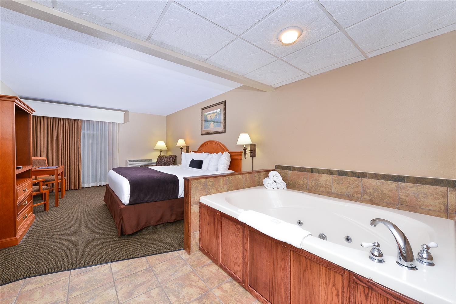 Revel Hotel Minot - Surestay Collection By Best Western Extérieur photo