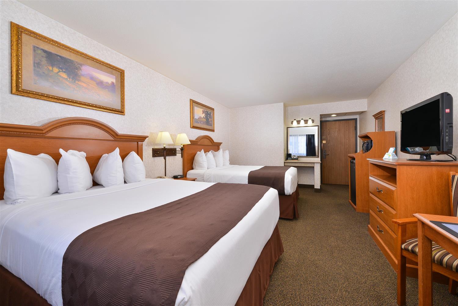 Revel Hotel Minot - Surestay Collection By Best Western Extérieur photo