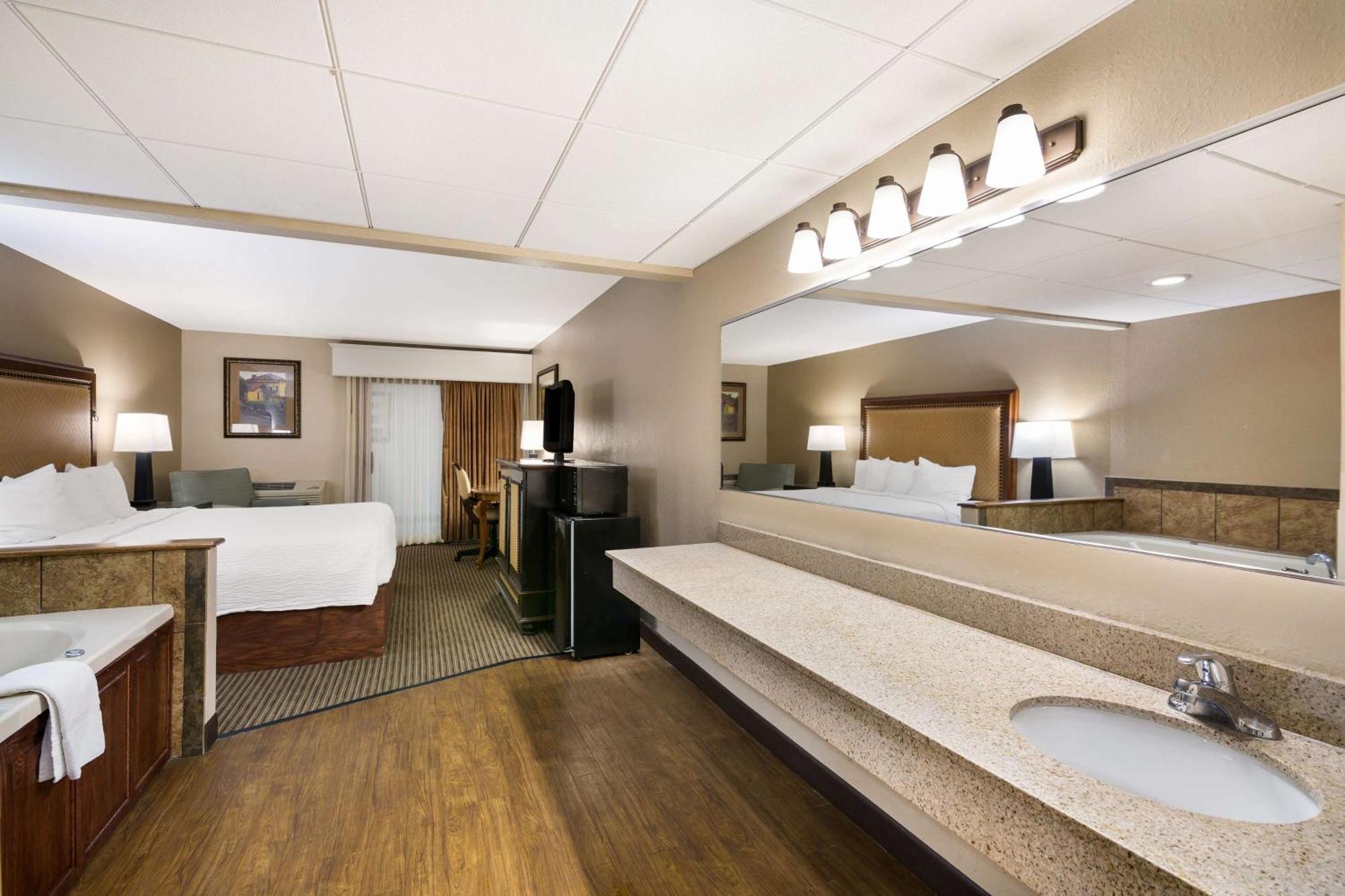 Revel Hotel Minot - Surestay Collection By Best Western Extérieur photo