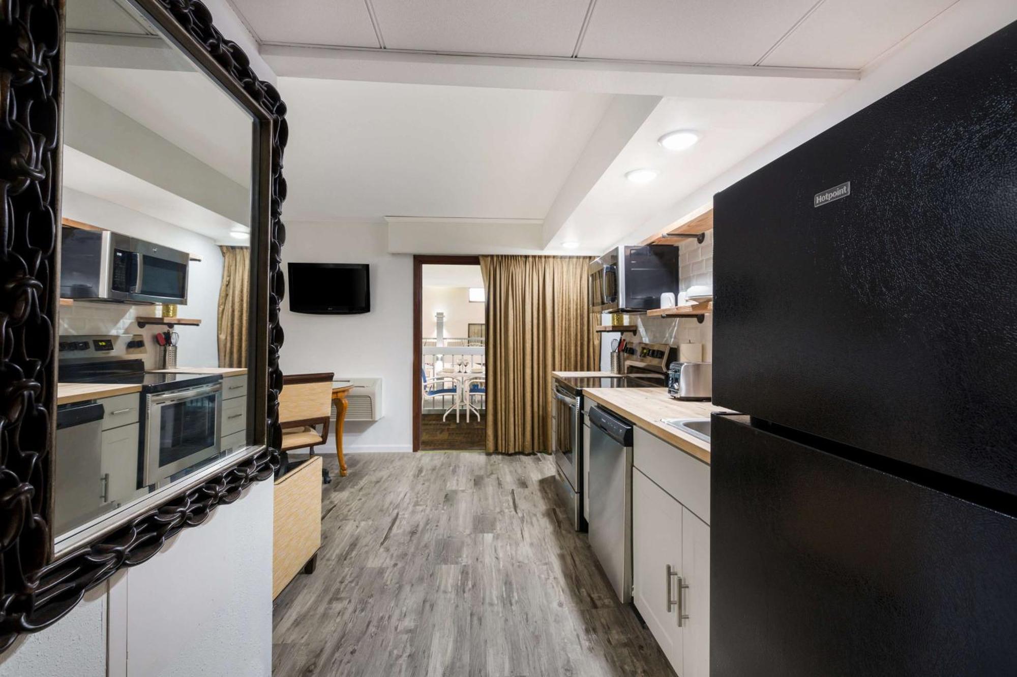 Revel Hotel Minot - Surestay Collection By Best Western Extérieur photo
