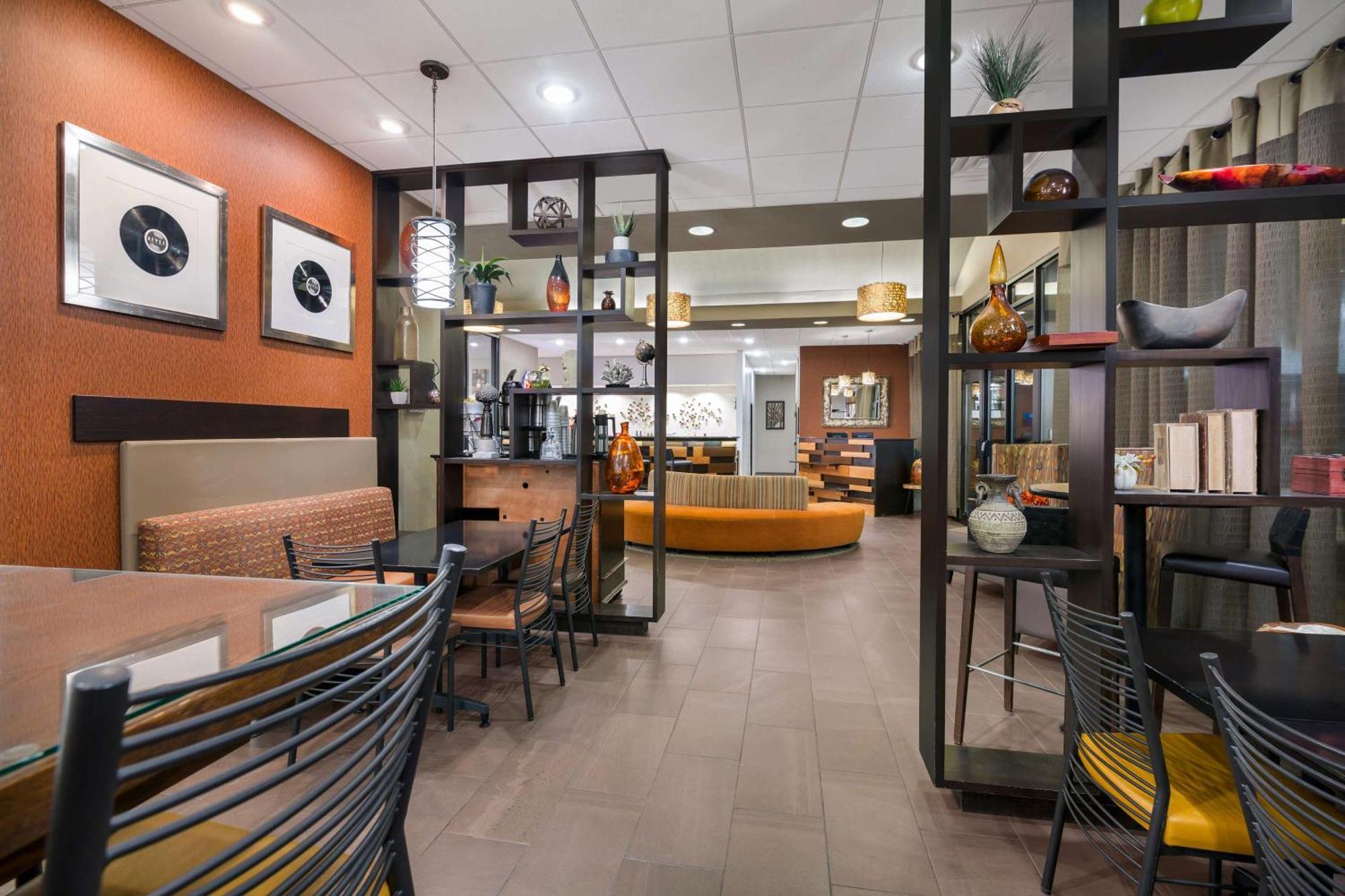 Revel Hotel Minot - Surestay Collection By Best Western Extérieur photo